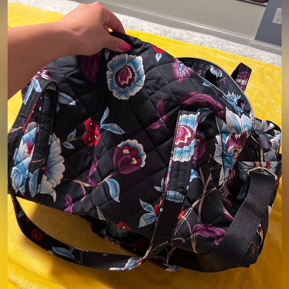 Vera Bradley Floral Quilted Duffel Bag – Large - Picture 5 of 7